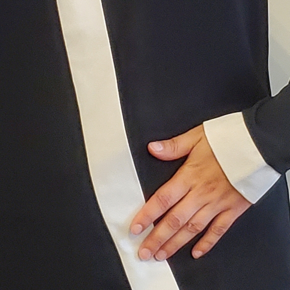 Black 1. State blouse with off-white trim - Picture 4 of 13